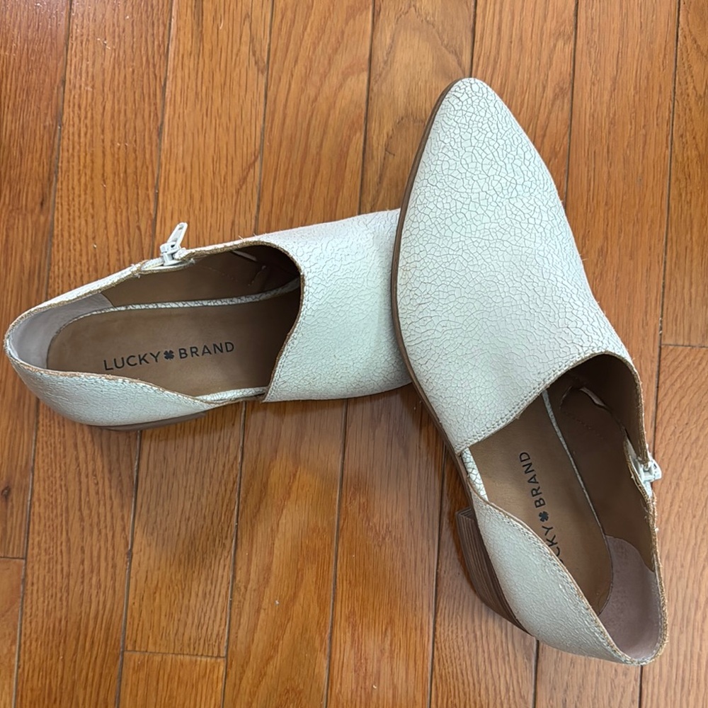 Lucky Brand Women's Cream Shoes